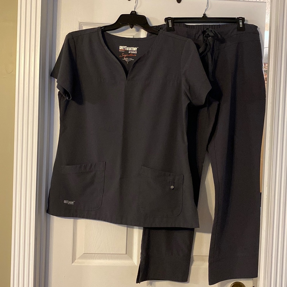 Grey’s Anatomy signature scrub set